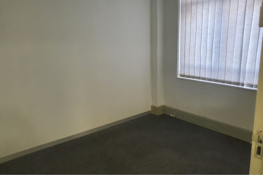 To Let commercial Property for Rent in Humerail Eastern Cape